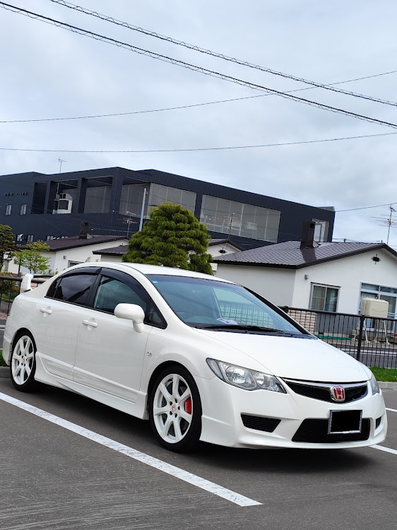 シビックタイプRの5月もよろしくお願いします・ホンダのHは変態のH・寒いので体調に気を付けてください・スマホ無加工撮りに関するカスタム事例の投稿画像8枚目