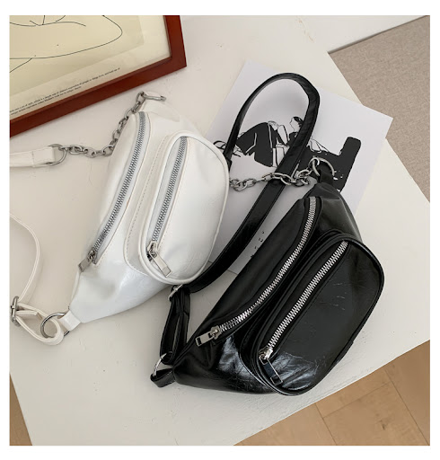 Title 5, All-match high-grade chain chest bag, Western s...