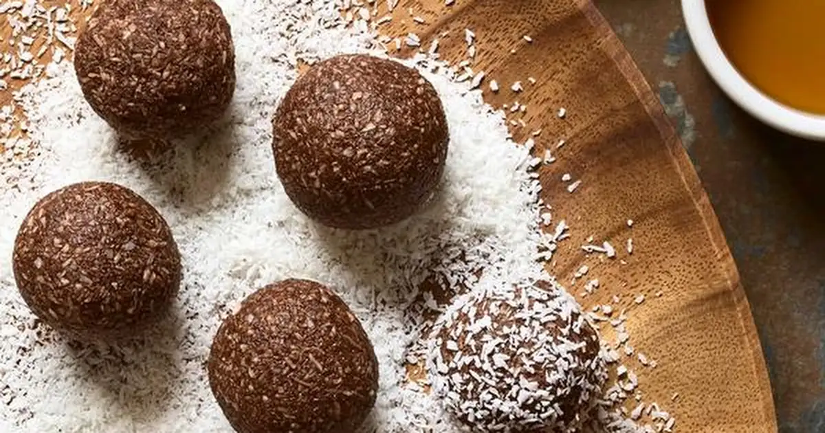 Triple Chocolate Mousse Balls