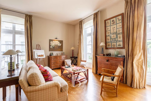 Apartment 4