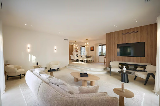 Villa avec piscine et terrasse 5