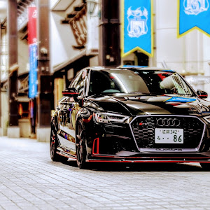 RS3 セダン