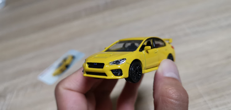 TOMO さんが投稿したWRX STI・マジョレットミニカー・作りはなかなかいい感じ😉🎵・比較してみた・車高調整が必要に関するカスタム事例の投稿画像2枚目