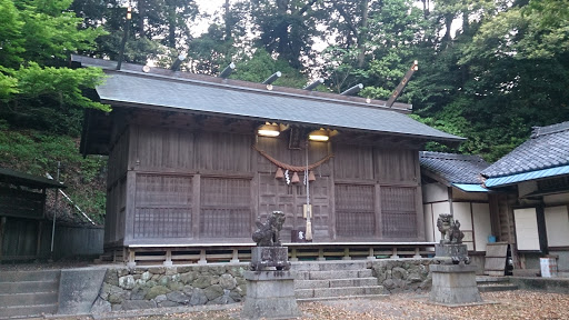 進雄神社