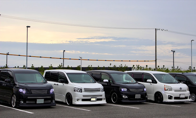 ヴォクシーの70straight line・七零保存會・堺70straight line杯🤩・限定宣伝car🤪・宣伝carは目立ってなんぼ？🤢に関するカスタム事例の投稿画像5枚目
