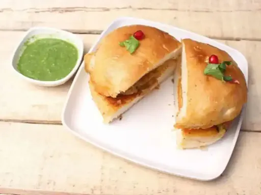 Jumbo Vada Pav