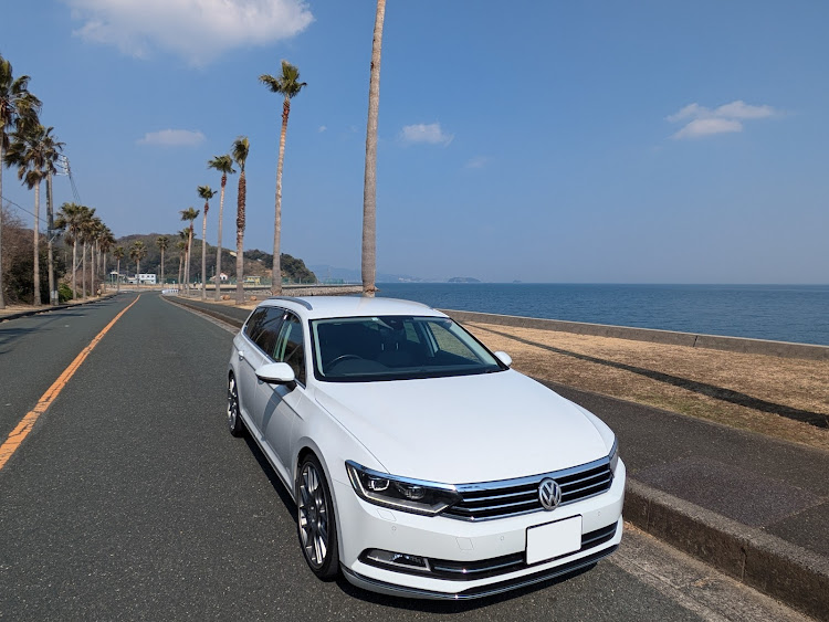 パサートヴァリアントの海と愛車に関するカスタム事例の投稿画像1枚目
