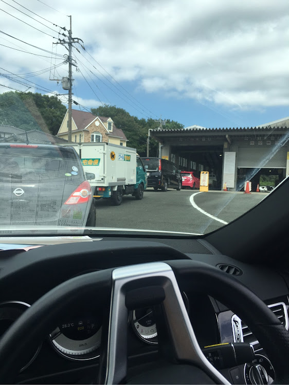 トニッキーさんが投稿したユーザー車検・ベンツEクラスに関するカスタム事例の投稿画像1枚目