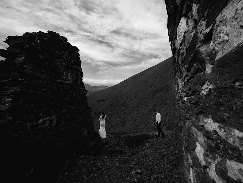 Fotograful de nuntă Batraz Tabuev (bogdan76). Fotografia din 2 mai 2022