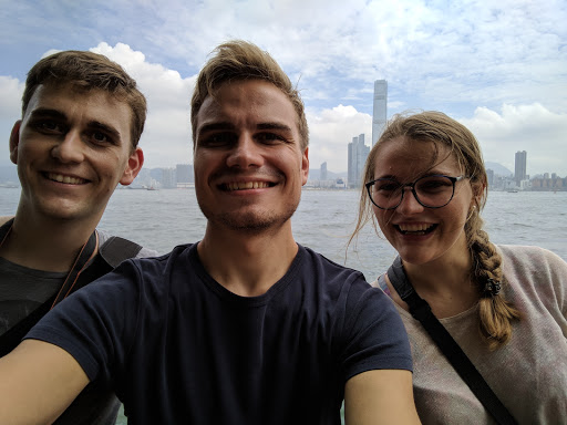 three in selfie