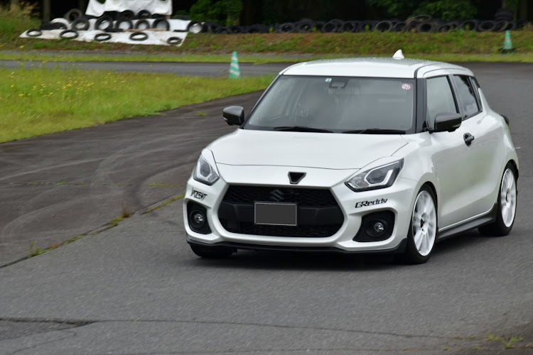 スイフトスポーツの一本クヌギスピードウェイ・need for swift・スイフトスーパー1600になりたい・CTのみなさんに感謝・世界平和を願いますに関するカスタム事例の投稿画像15枚目