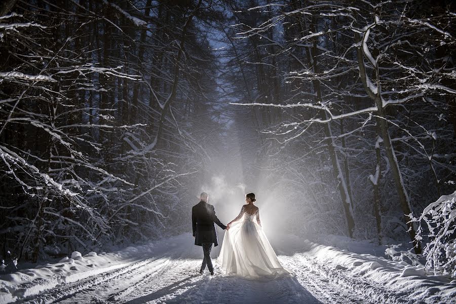 Jurufoto perkahwinan Olga Karetnikova (karetnikovaok). Foto pada 18 Januari 2023