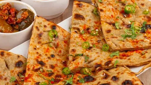 Aloo De Paratha Combo