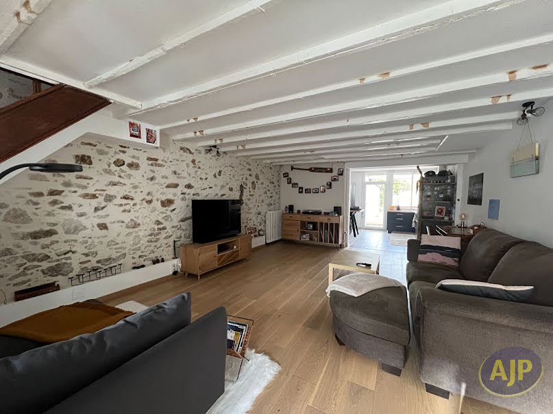 Vente maison 3 pièces 87.31 m² à La Roche-sur-Yon (85000), 238 000 €