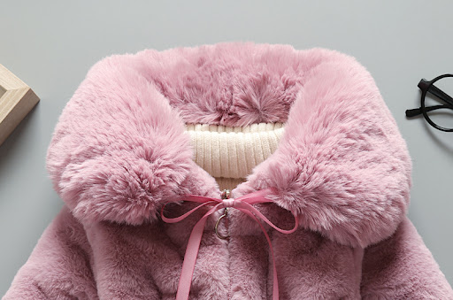 Title 9, Faux Fur Coat With Thick Fur Collar for luxurio...