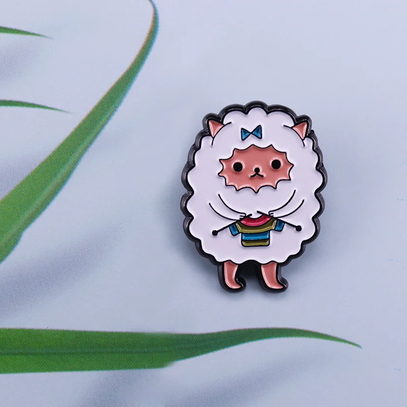 Broche mouton mignon, petit animal créatif, accessoire original et charmant pour vêtements, sacs et plus, idéal pour un look unique.
