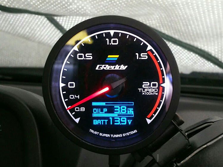 スカイライン GT-Rのブースト計・偽物・偽物にご注意下さいに関するカスタム事例の投稿画像2枚目
