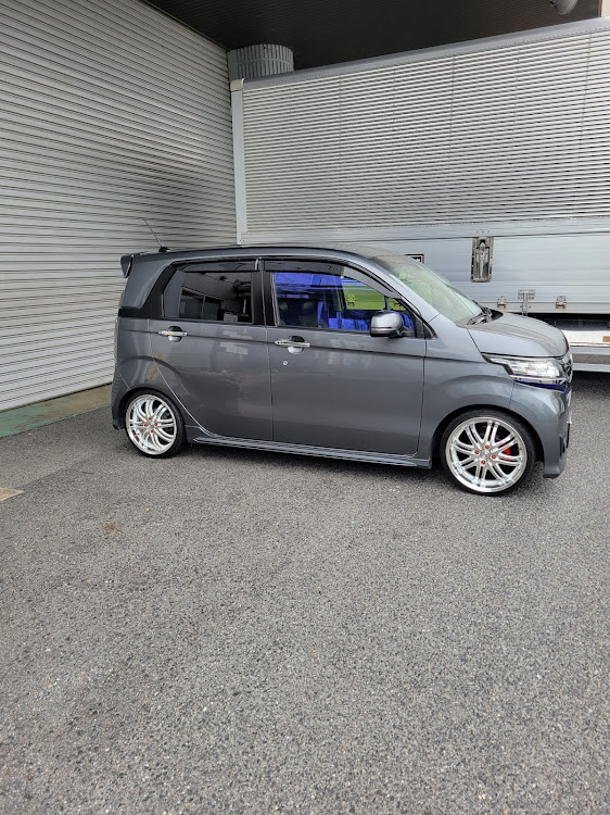 N-WGN カスタムのいつもイイネ&コメントありがとうございます🙇‍♂️・洗車・艶々ボディ・キャンディーコートに関するカスタム事例の投稿画像2枚目