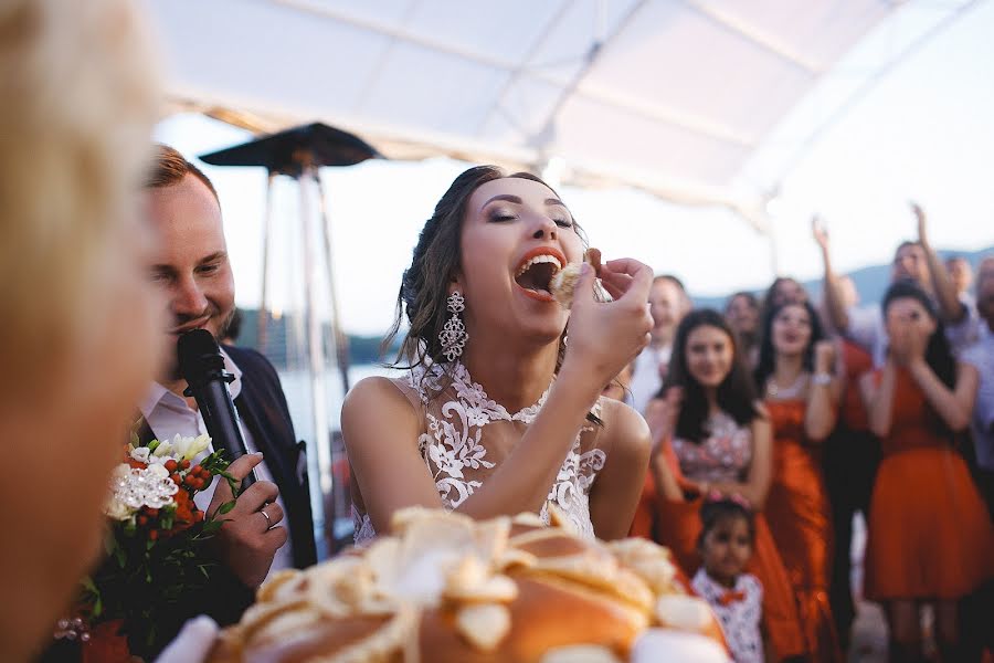 Wedding photographer Yuliya Fomkina (blackcatjul). Photo of 13 October 2017