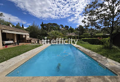 Maison avec piscine et terrasse 12