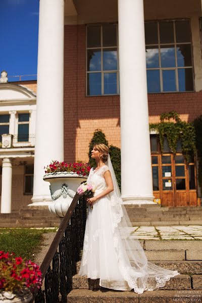 Fotografo di matrimoni Olga Ulzutueva (ulzutueva). Foto del 10 agosto 2015