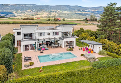 House with garden and terrace 1