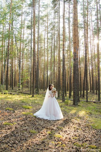 Bröllopsfotograf Darya Samushkova (daryaleon). Foto av 15 mars 2019