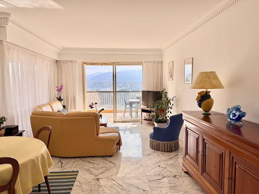 Apartment with terrace and pool 3