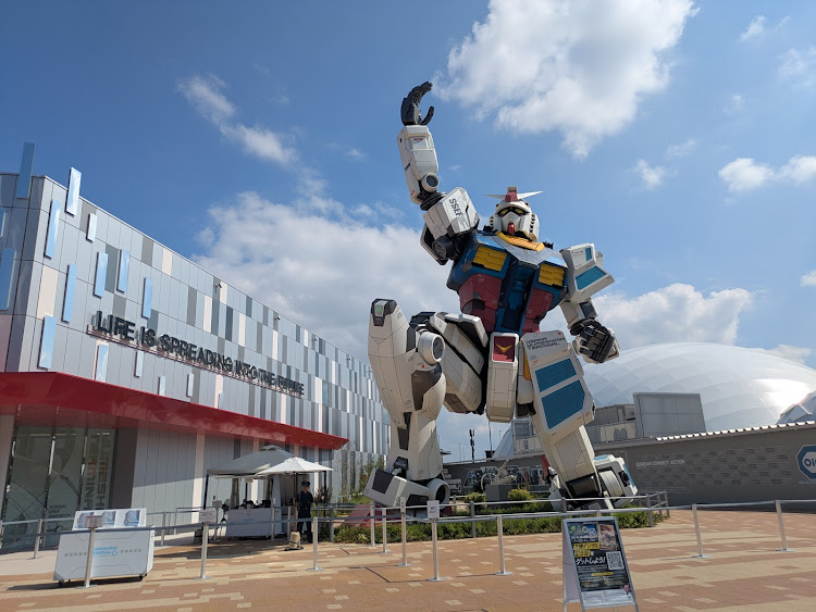 インプレッサの万博へ行ってきました・炎天下・パビリオン・次回は…に関するカスタム事例の投稿画像4枚目