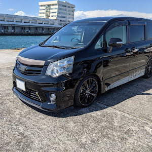 ノア ZRR70W