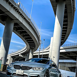 M4 クーペ F82