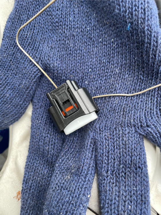 ノアのコネクター交換・ZRR70W・ノア70後期・コネクター硬すぎ！・DIYに関するカスタム事例の投稿画像2枚目