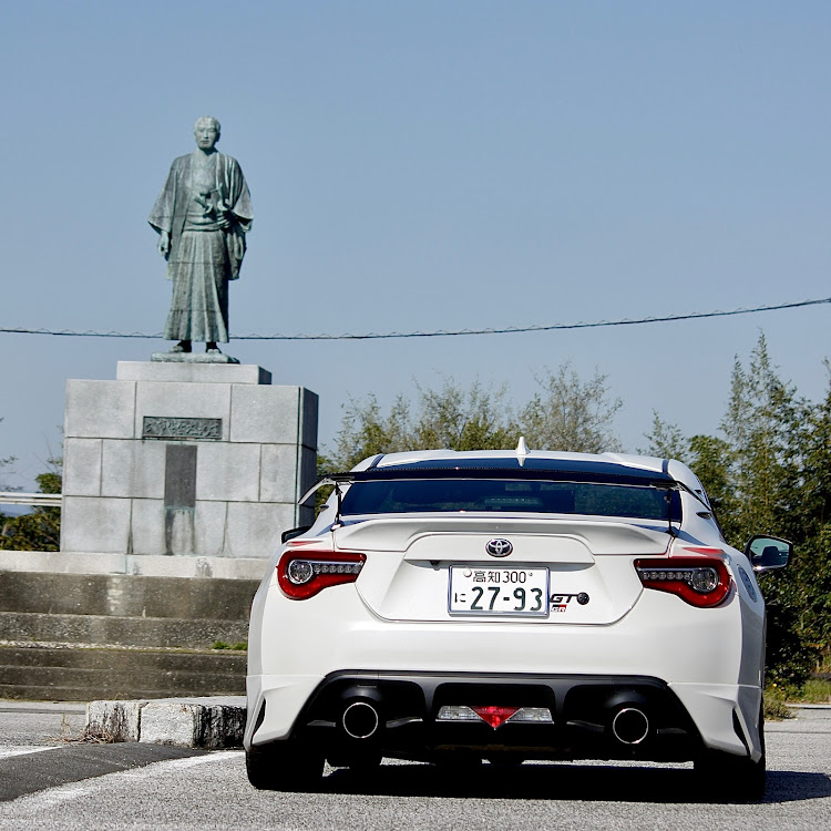 86の毎日楽しく元気に・スポーツカー好きな人と繋がりたい・86BRZオーナーさんと繋がりたい・車好きな人と繋がりたい・SARD LSRウィングに関するカスタム事例の投稿画像1枚目