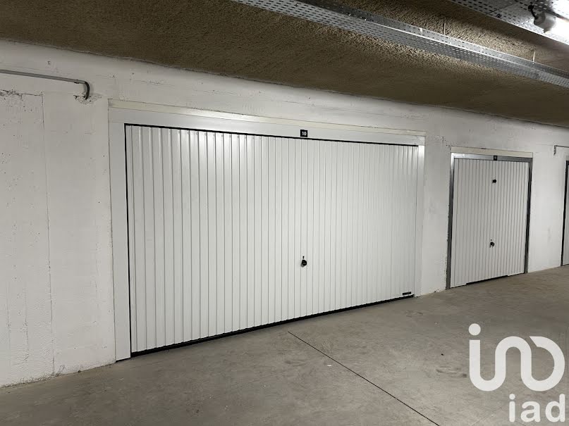 Vente parking  30 m² à Choisy-le-Roi (94600), 33 000 €