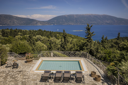 Villa with terrace 1