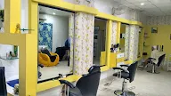 His N Hers Unisex Saloon photo 2