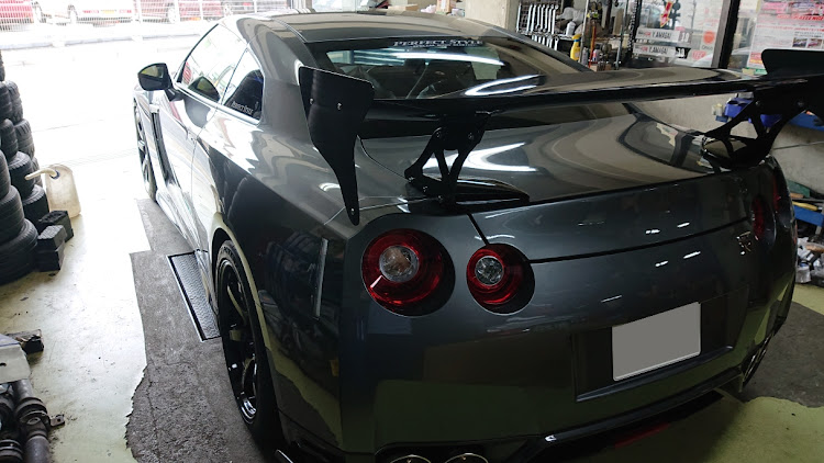 NISSAN GT-RのGT-R・仕様変更・タイヤ・ホイール紹介に関するカスタム事例の投稿画像4枚目