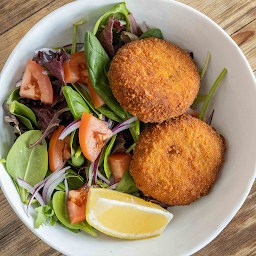 2 Crab Cakes with Greens