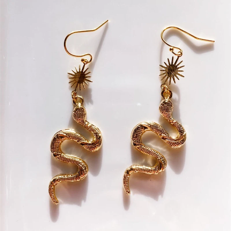 Title 1, Boucles doreilles pendantes serpent doré style...
