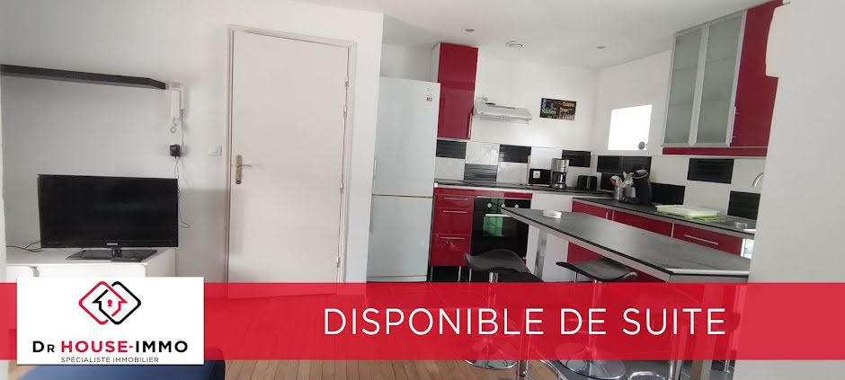 Location meublée appartement 3 pièces 44 m² à La Roche-Posay (86270), 580 €