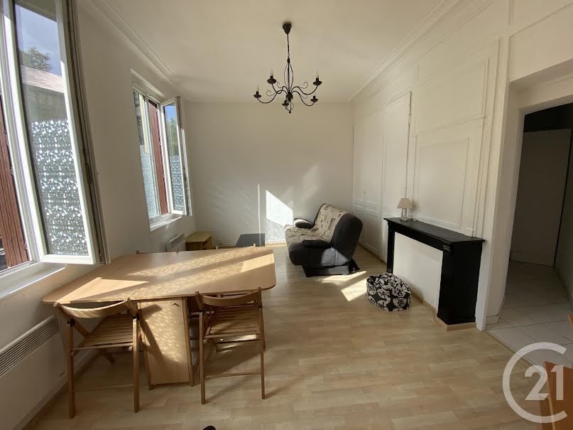 Location meublée appartement 1 pièce 34 m² à Mont-Saint-Aignan (76130), 475 €