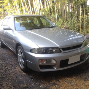 スカイライン R33