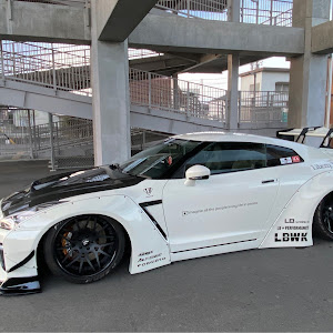 NISSAN GT-R R35