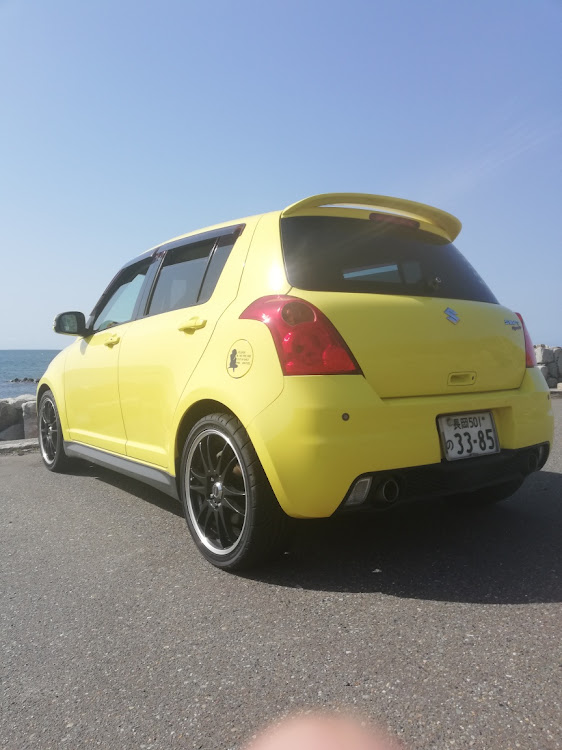 スイフトスポーツの海とコラボに関するカスタム事例の投稿画像2枚目