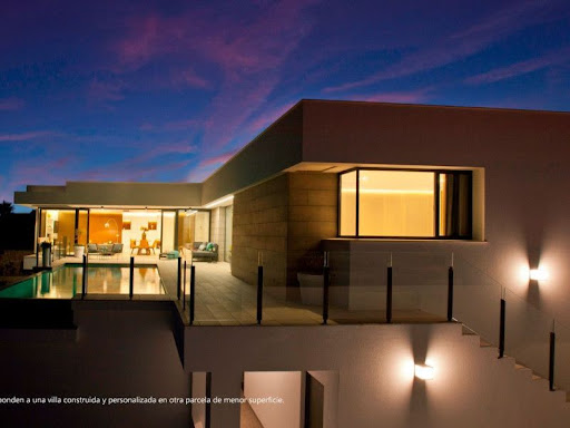 Propriété en bord de mer avec jardin 4