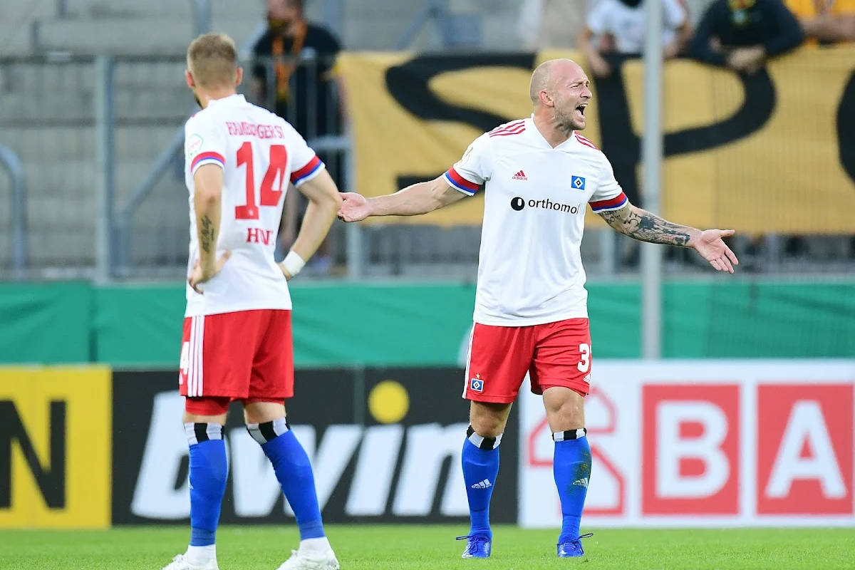 🎥 Na het geknok in de tribune leggen Hamburg-speler en Dresden-fan het telefonisch bij