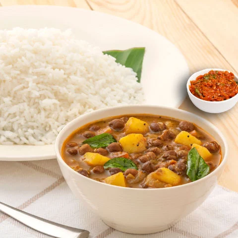 Black Chana With Steamed Rice