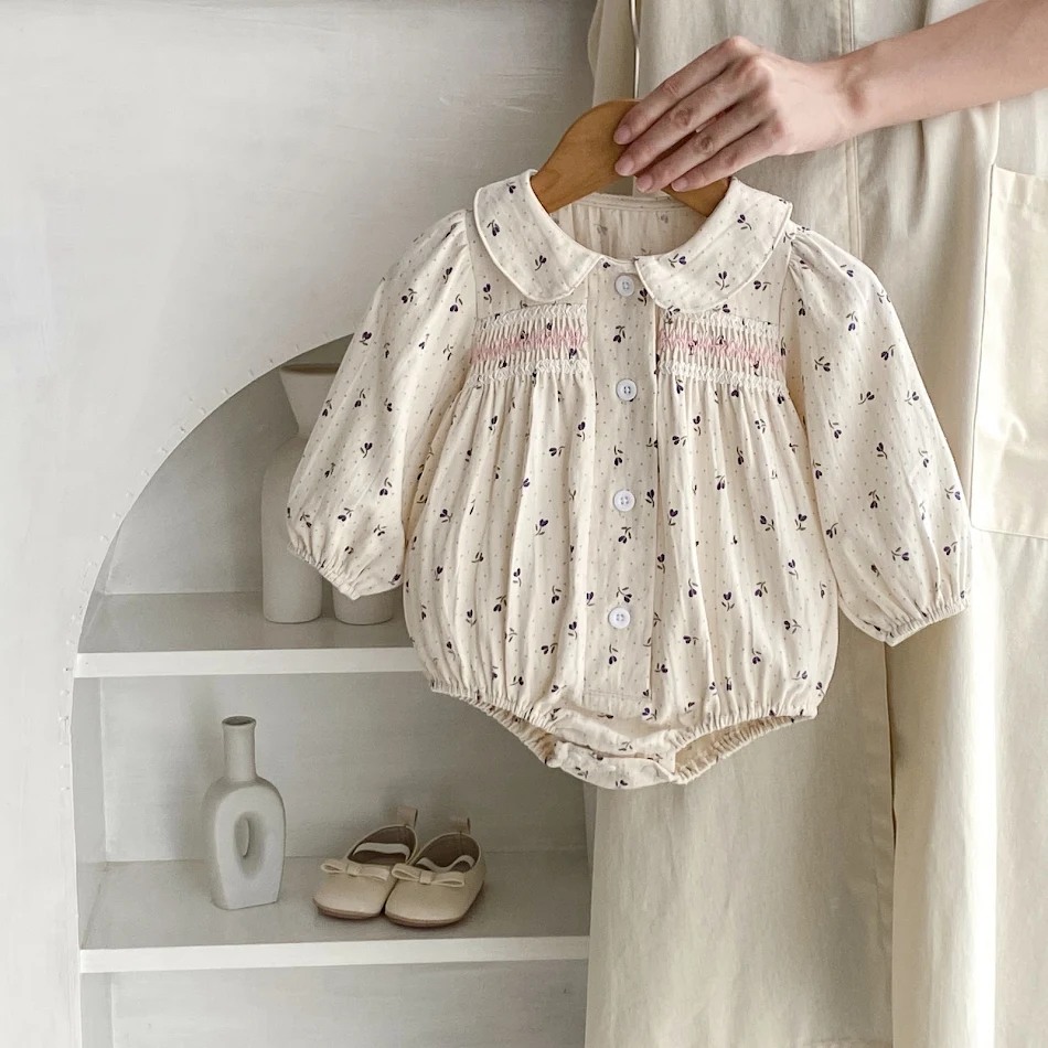 Barboteuse bébé fille en pur coton à pois, vêtement enfant confortable et doux pour votre petite princesse.