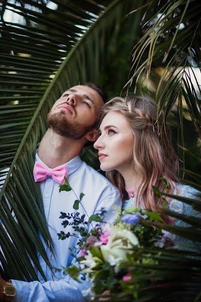 Fotógrafo de casamento Natalya Bukreeva (sunnysan). Foto de 15 de abril 2018