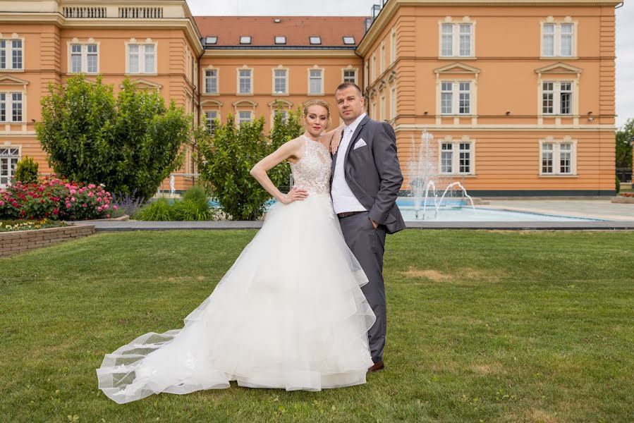 Fotografo di matrimoni Barnabás Fazekas (barnabasfazeka). Foto del 27 aprile 2023